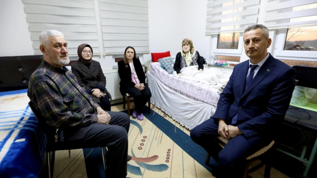 Vali Arslan'dan Akyüz ve Kocael Ailelerine Taziye Ziyareti