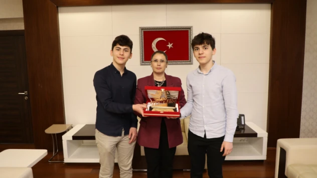 Vali Arslan okul ziyaretlerine devam ediyor