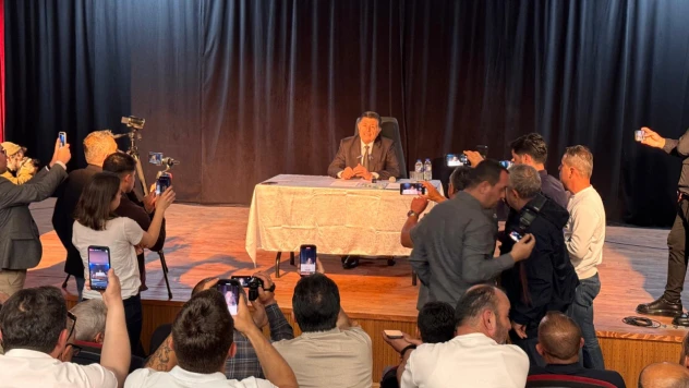 Yalçınkaya: 'Belediyeyi enkaza çevirmişler, enkaz devraldık'