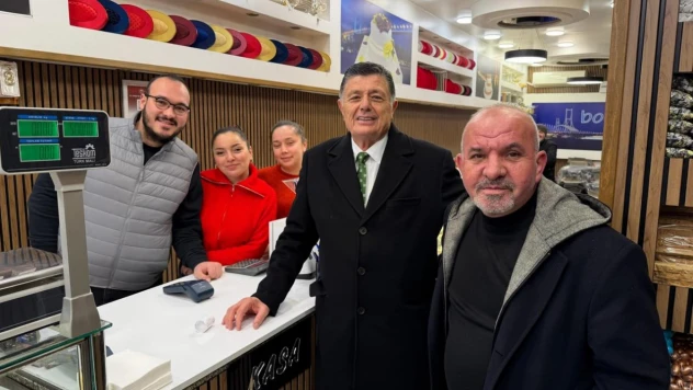 Yalçınkaya'dan Esnaf ve Vatandaşlara Yeni Yıl Ziyareti