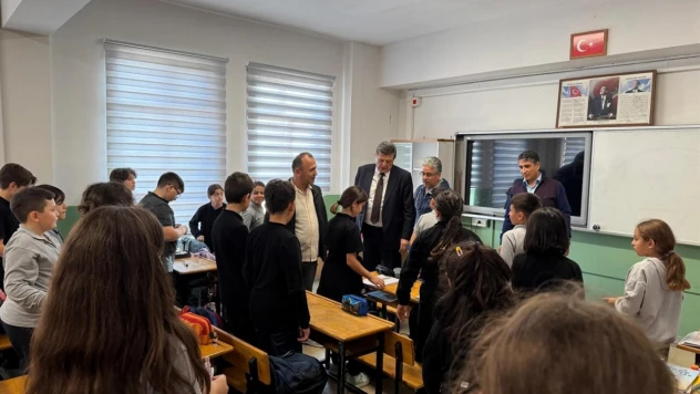 Yalçınkaya öğrencilerle buluştu