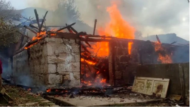 Yaşlı kadının evinde yangın çıktı