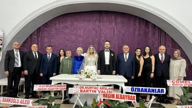 Yelkenci ve Alper ailelerinin mutlu günü