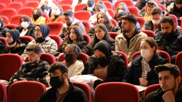 'Yükseköğretimde Kalite Güvencesi Sistemi ve Öğrenci Katılımı'