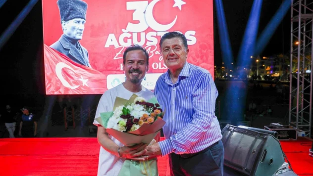 Zaferin Coşkusu İnkumu'nda Taçlandı!