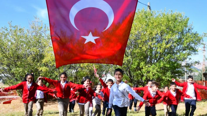 23 Nisan kutlama etkinliklerini, 81 ilden çocuklar şekillendirecek