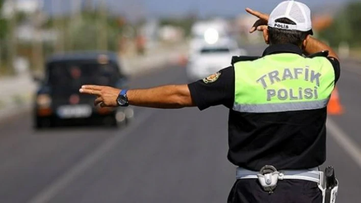 37 kişiye ehliyetsiz araç kullanmaktan ceza kesildi