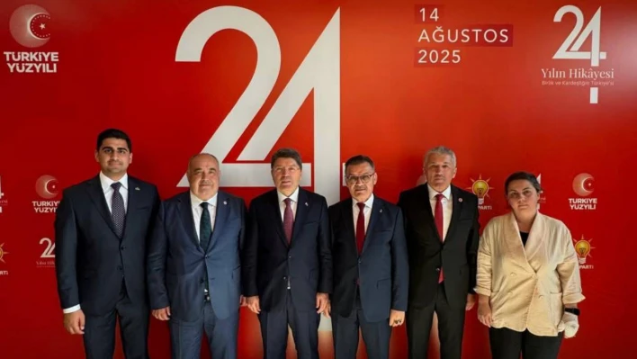 9 Belediye Başkanı AK Parti saflarına katıldı