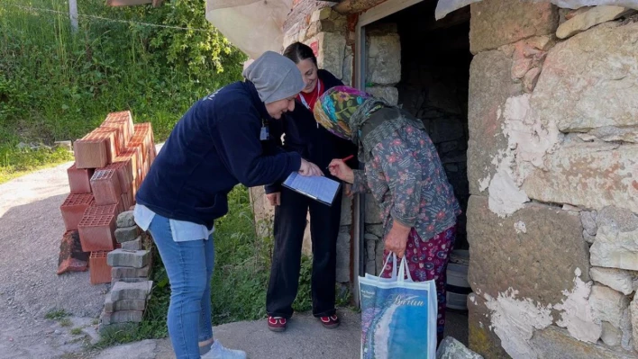 Adaklar ihtiyaç sahipleriyle buluşuyor