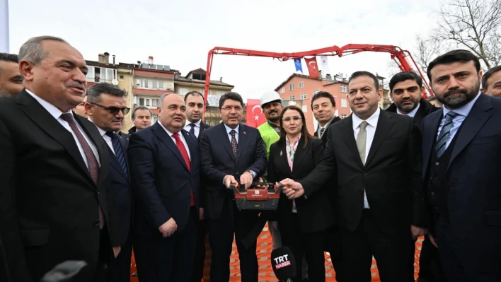 Adalet Bakanı Yılmaz Tunç'tan Ulus Paylaşımı