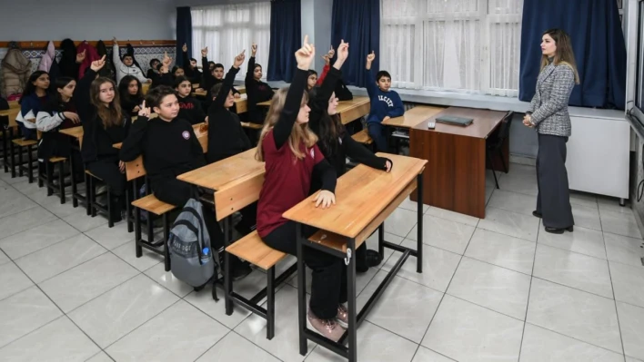 'Aday Öğretmenlik ve Öğretmenlik Mesleği Kariyer Basamakları Yönetmeliği', Resmî Gazete'de yayımlandı