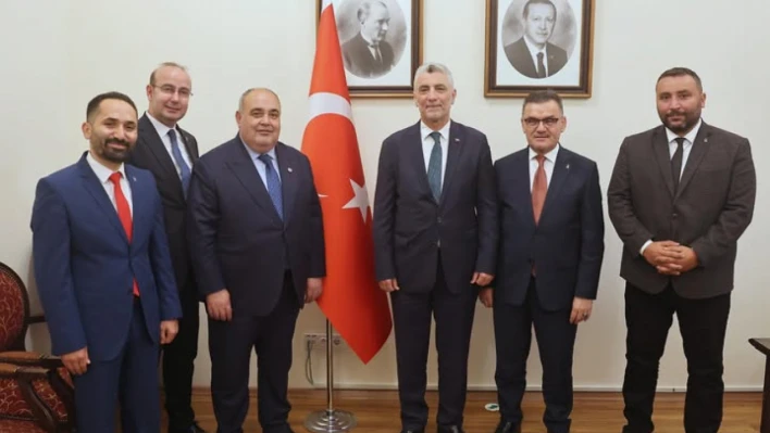 AK Parti heyetinden Sanayi ve Teknoloji Bakanı'na ziyaret