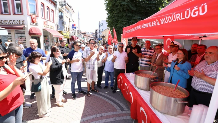Aşure ve Koruyucu Aile tanıtımı aynı programda buluştu