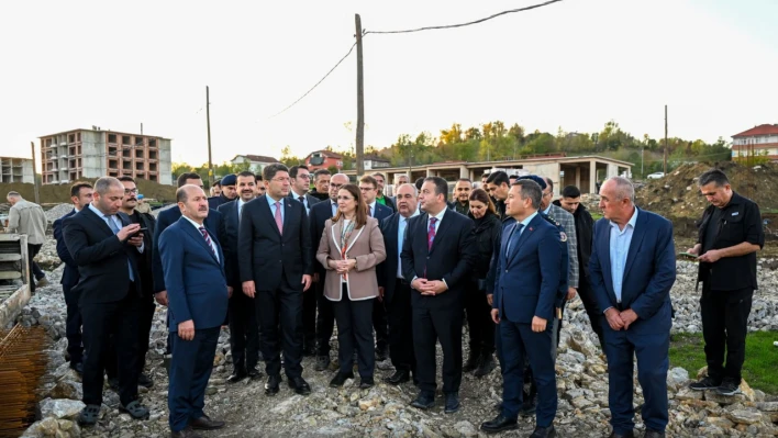 Bakan Tunç Cezaevi İnşaatını İnceledi