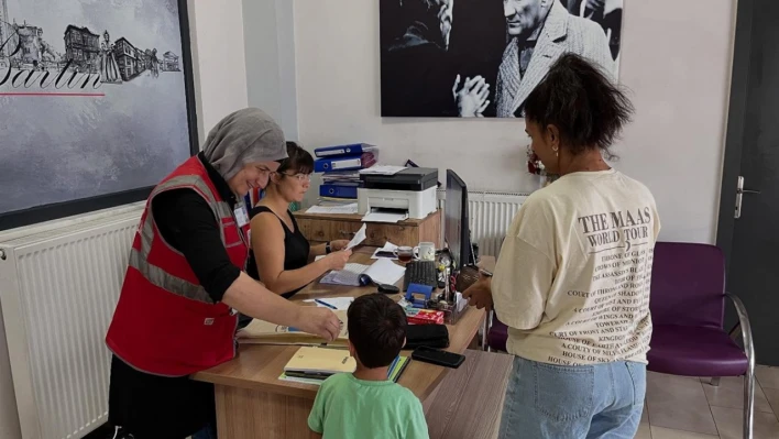 Bartın Belediyesi'nden öğrencilere kırtasiye desteği