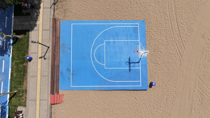 Basketbol sahasında yenileme yapıldı
