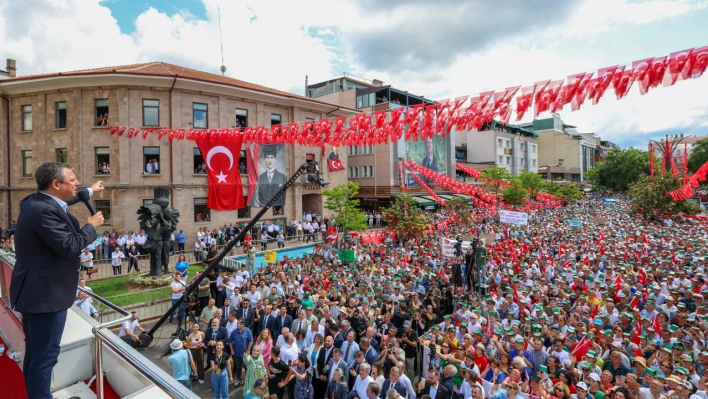 CHP Lideri Özel, Bankoğlu ve Akyol, 'Fındık Mitingi' için Giresun'daydı