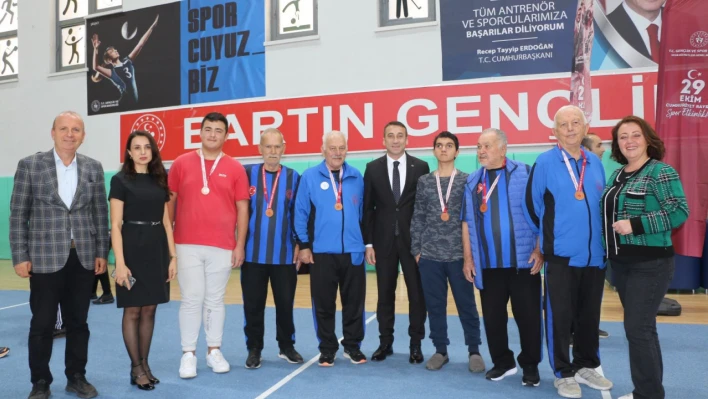 Cumhuriyet Coşkusu Ömertepesi'nde Sporla Taçlandı