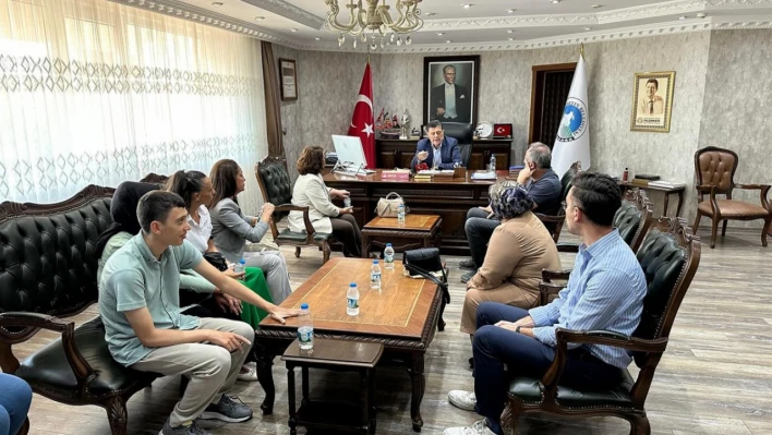Dernek Başkanı Berna Şengün ve Yöneticileri'nden Başkan Yalçınkaya'ya Ziyaret