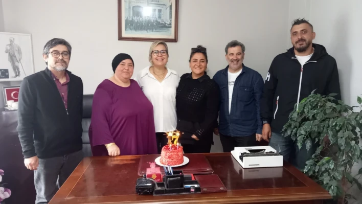 Derya Çelik, Bartın Hergün'ün 17'inci Yaşını Kutladı