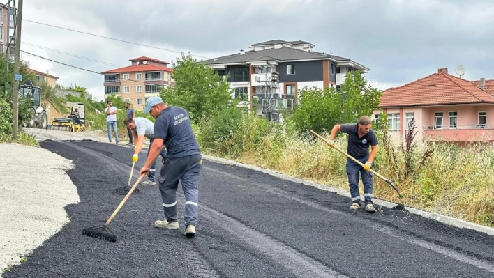 Esentepe Mahallesi'nde asfalt çalışması