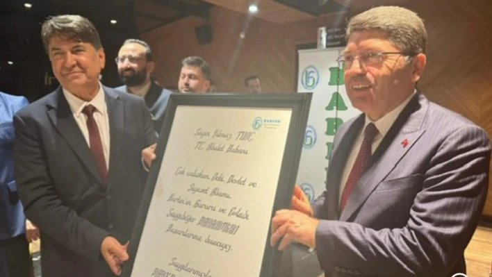 Geceye Adalet Bakanı Yılmaz Tunç Katılacak