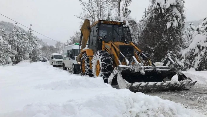 Kapanan köy yollarının tamamı ulaşıma açıldı