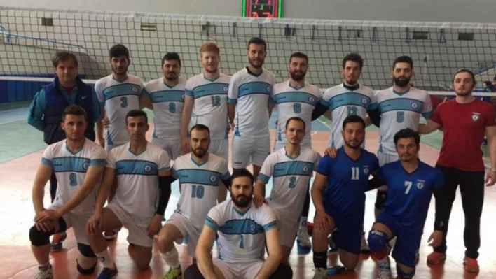 Tunç'tan BÜ voleybol takımına tebrik