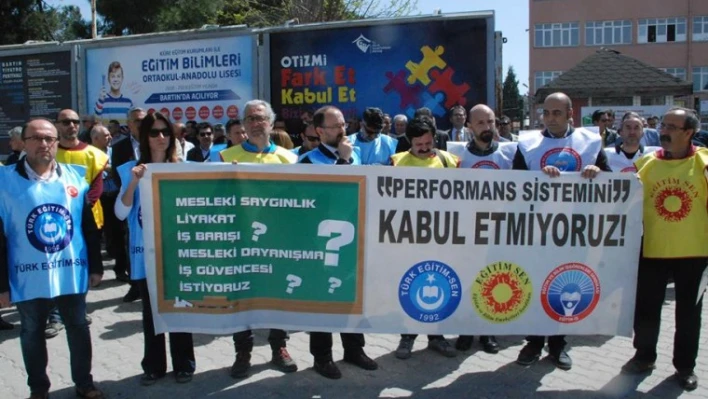 Öğretmenlerden Performans Sistemi'ne tepki