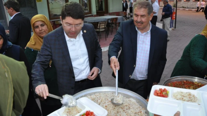 Abdipaşa belediyesi'nden 2 bin kişilik iftar