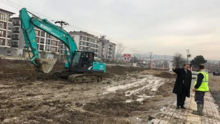 Akın, su şebeke çalışmalarını inceledi