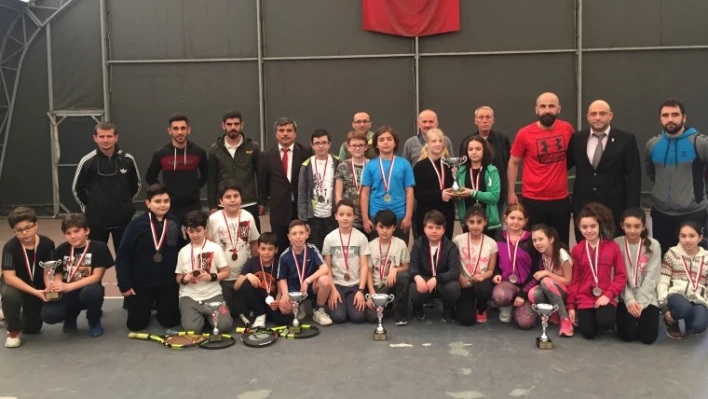 Tenis Küçükler İl Birinciliği müsabakaları tamamladı