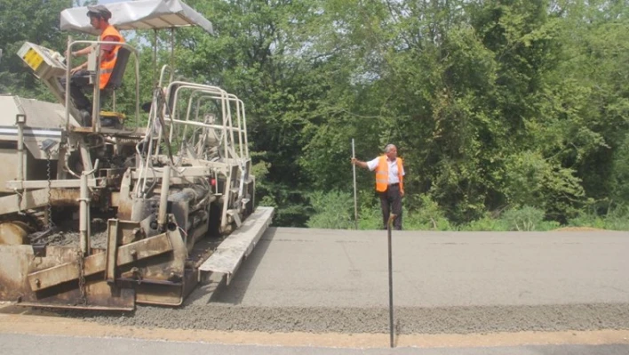 Beton yol uygulaması başladı