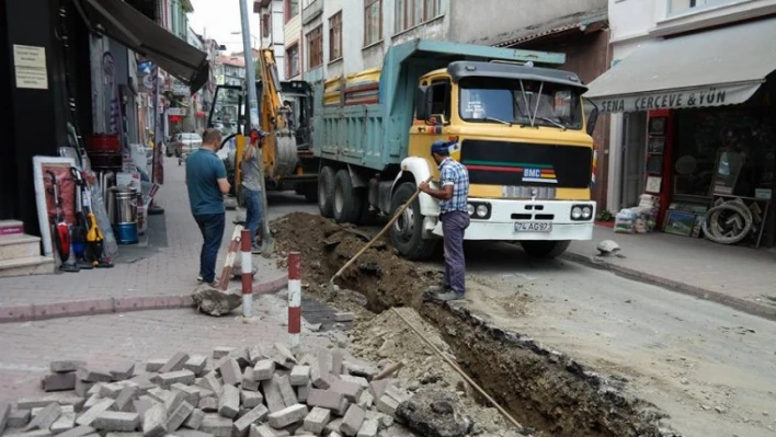 DOĞALGAZ KARAKAŞ CADDESİ'NDE