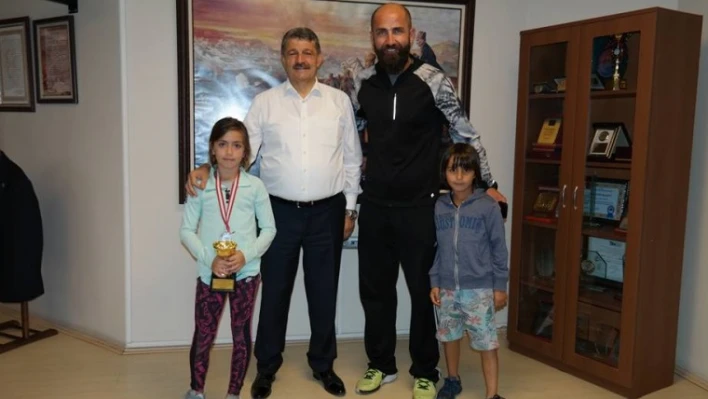 'BAŞKAN AKIN,  BAŞARILARININ DEVAMINI DİLEDİ'