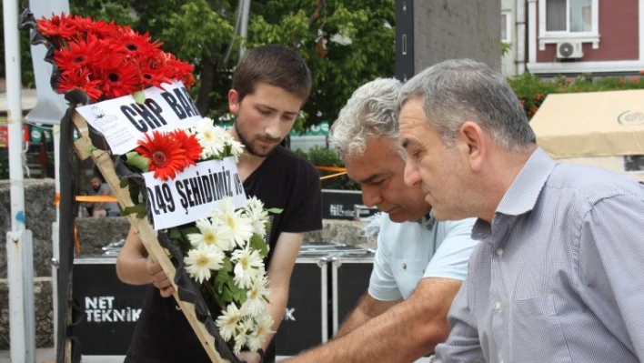 CHP'DEN ŞEHİTLER ANISINA TÖREN