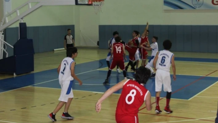 U18'in şampiyonu Basketbol Akademi (A) Takımı oldu