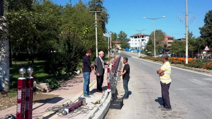 Kozcağız girişine ledli korkuluk