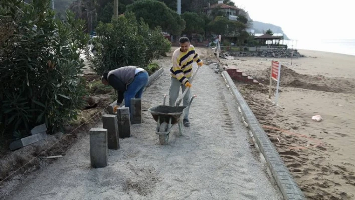 İnkumu'nda kaldırımlar için start verildi