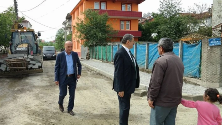 Cemal Akın çaydüzü'nde kaldırım çalışmalarını inceledi 
