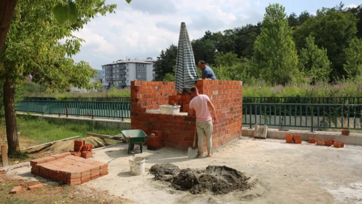 78. YIL PARKI BAHÇESİ'NE TAŞ FIRIN