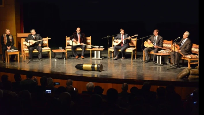 Aşıklar sazlarıyla Çanakkale ve 15 Temmuz'u anlattı