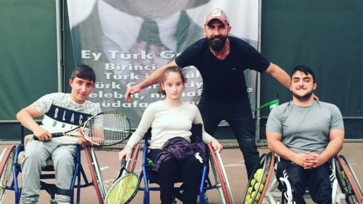 Türkiye Tenis Şampiyonasına hazırlanıyorlar