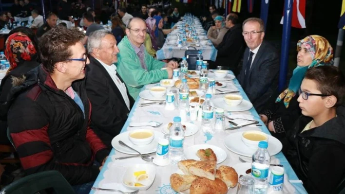 GARNİZONDAN ŞEHİT AİLELERİ VE GAZİLER İÇİN İFTAR