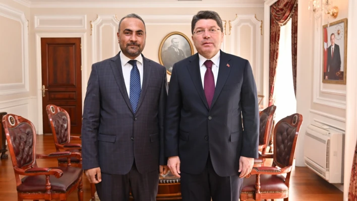 İlk ziyaretini Bakan Tunç'a yaptı