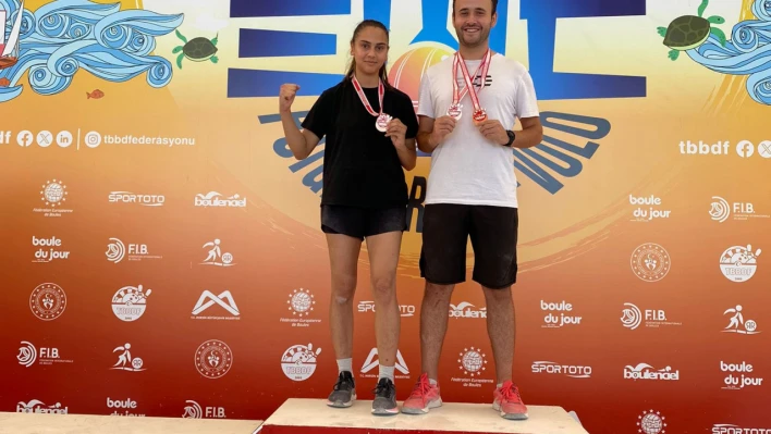 İrem Erbaş ve Özcan Acar'dan Türkiye 3.lüğü
