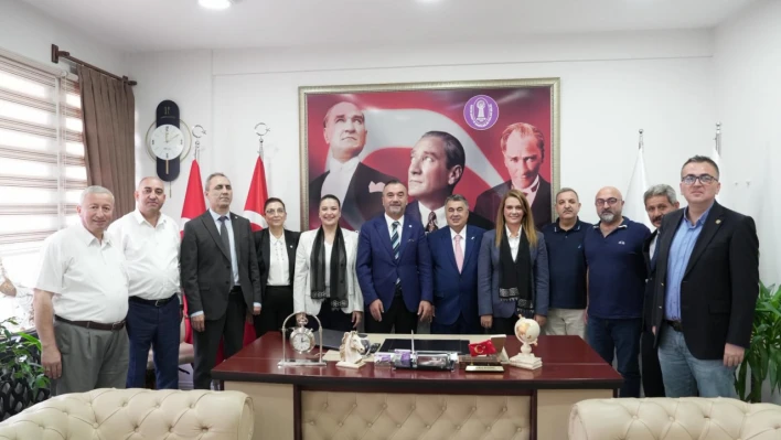 İYİ Parti Heyeti Esnafın Sorunlarını Dinledi