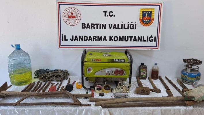 Kaçak kazıya Jandarma'dan suçüstü