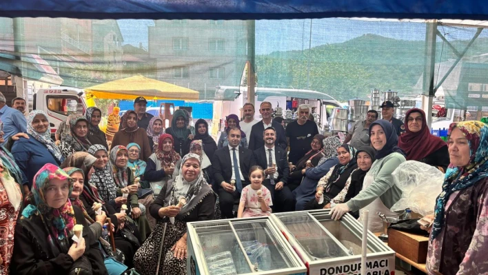 Kadiroğlu Kumluca'da Pazar gezdi