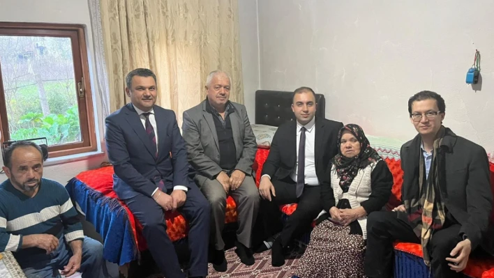 Kadiroğlu, Kumluca'daki Aileleri Evlerinde Ziyaret Etti